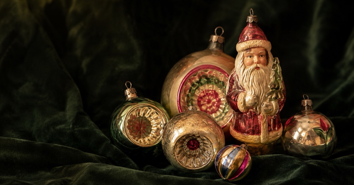 Vintage Christmas Ornament Identification: Shiny Brite and More